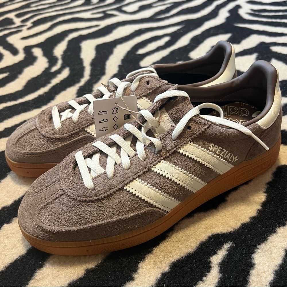NWT Adidas Handball Spezial Sneakers Earth Strata Off White Gum Sz Women 6.5 - Picture 9 of 15